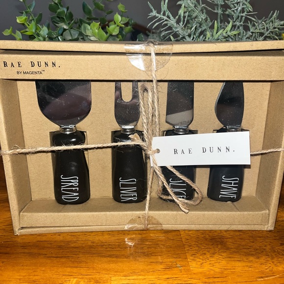 New Rae Dunn Cheese Cutting Set. - Picture 2 of 2